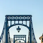 Femeer 01